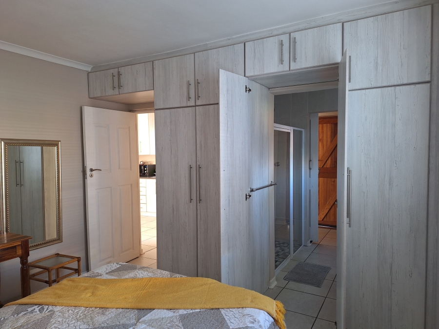 To Let 1 Bedroom Property for Rent in Bothasrus Eastern Cape